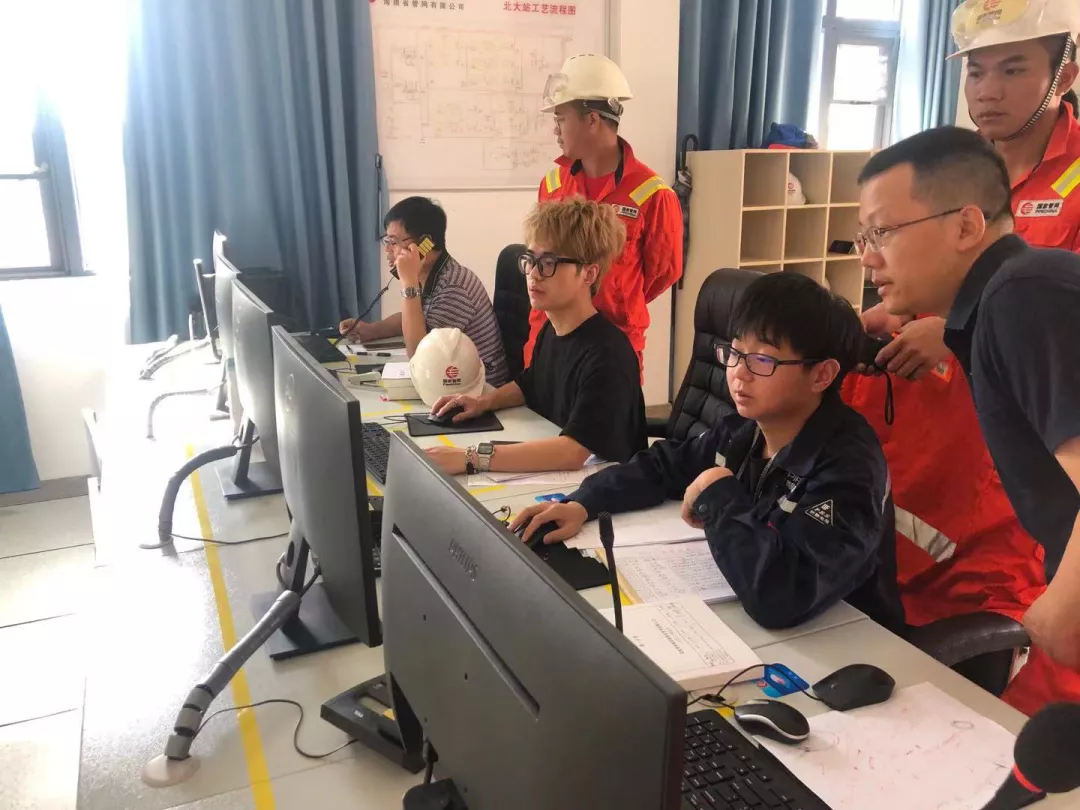 emc�ױ��ٷ���վ�������ϻ�����Ȼ����������ȫ��Ͷ��